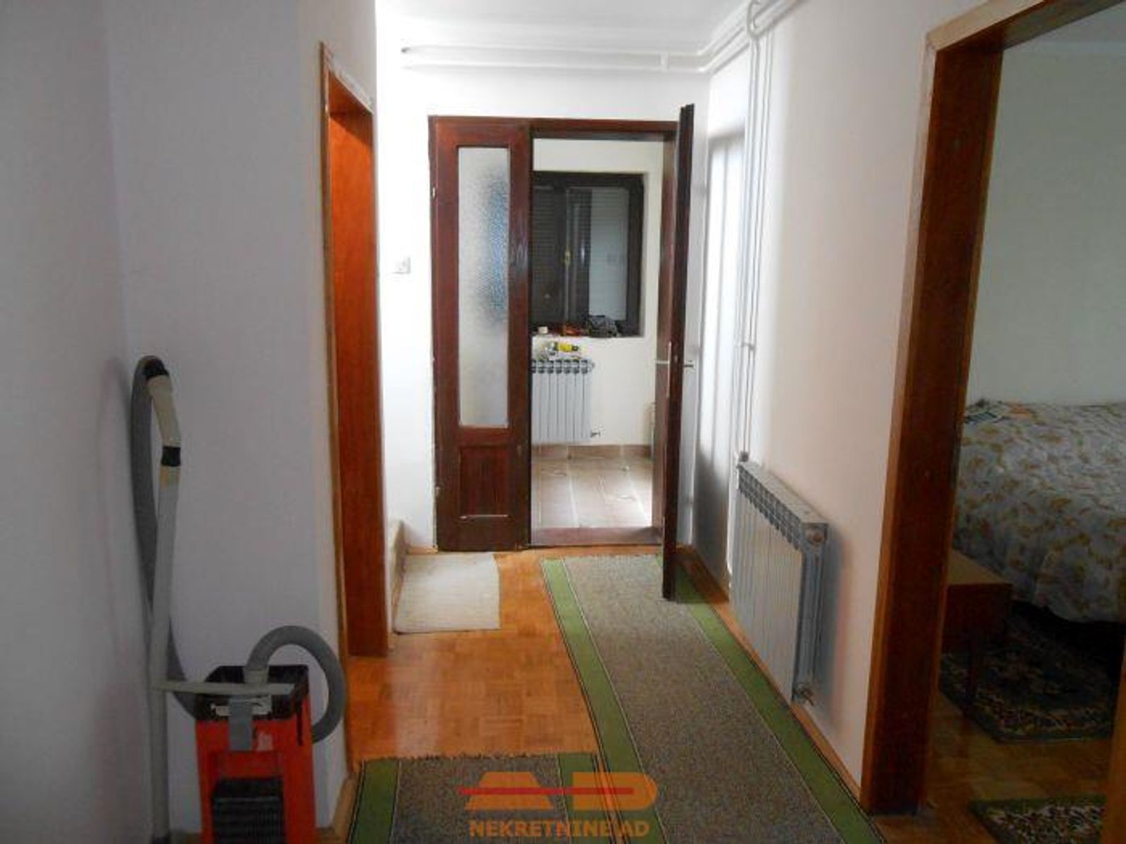 Kuća sa dvorištem, 1.8 km od centra grada! — fotografija 10