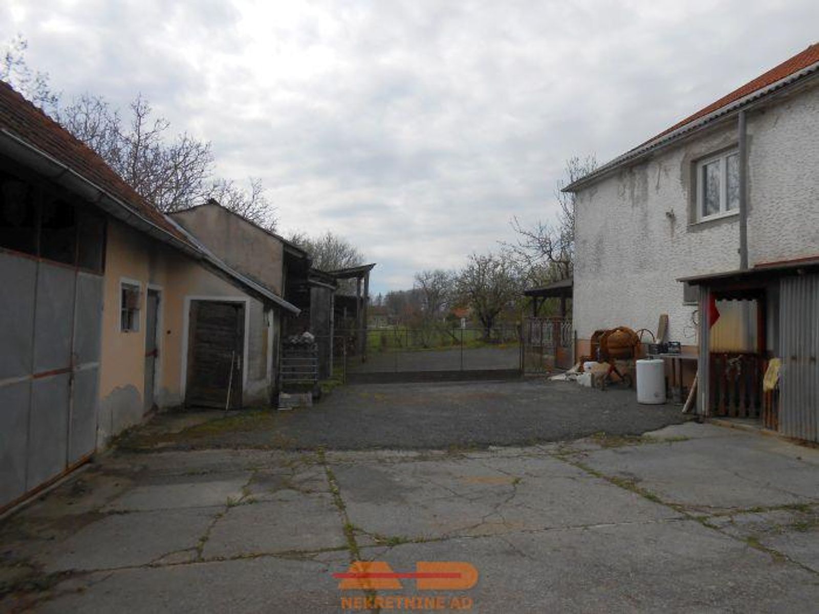 Kuća, objekti, parcela 11790 m2, Dioš! — fotografija 11