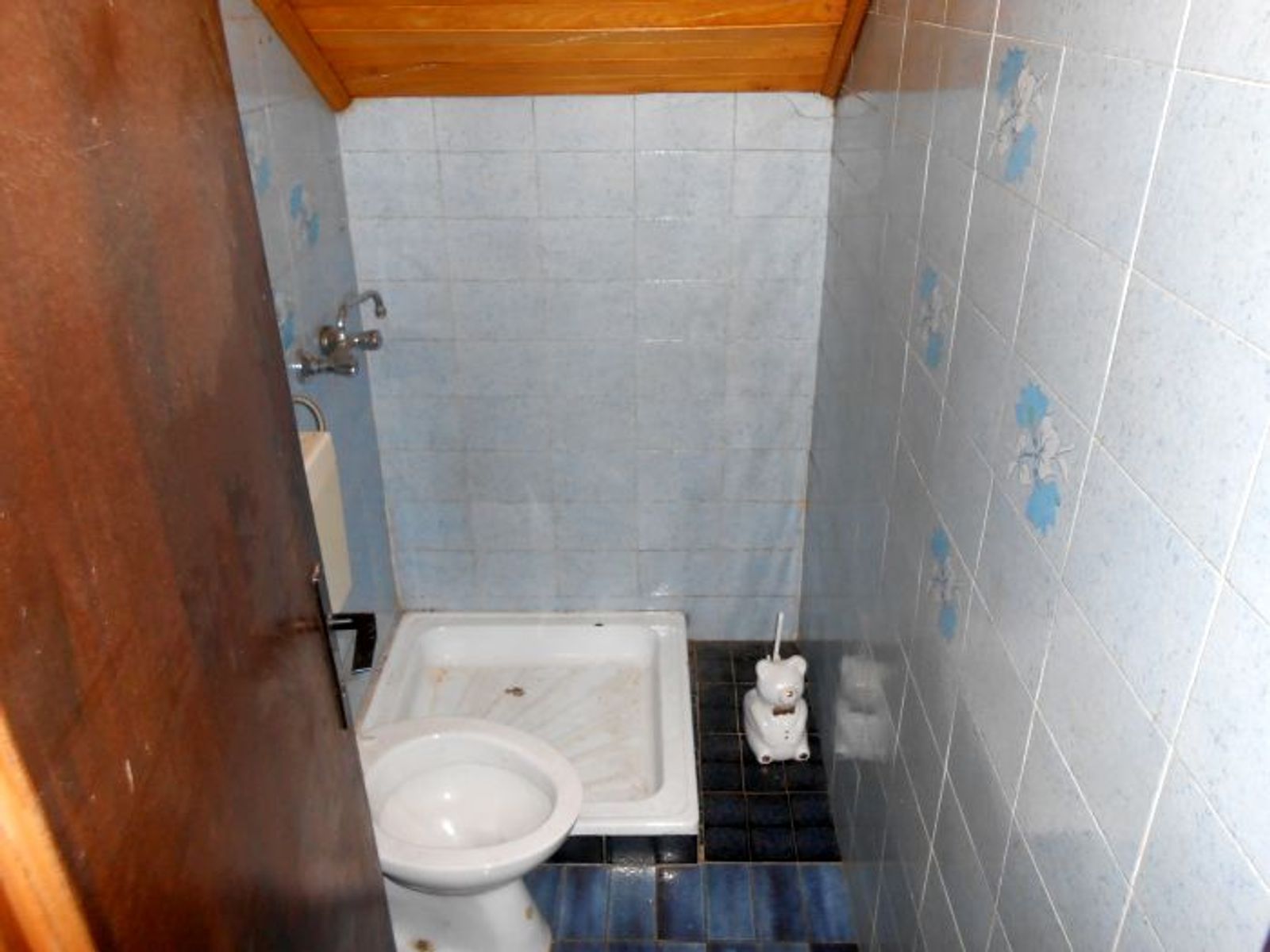 Kuća + dograđeni dio sa 2 stana, okućnica! — fotografija 13