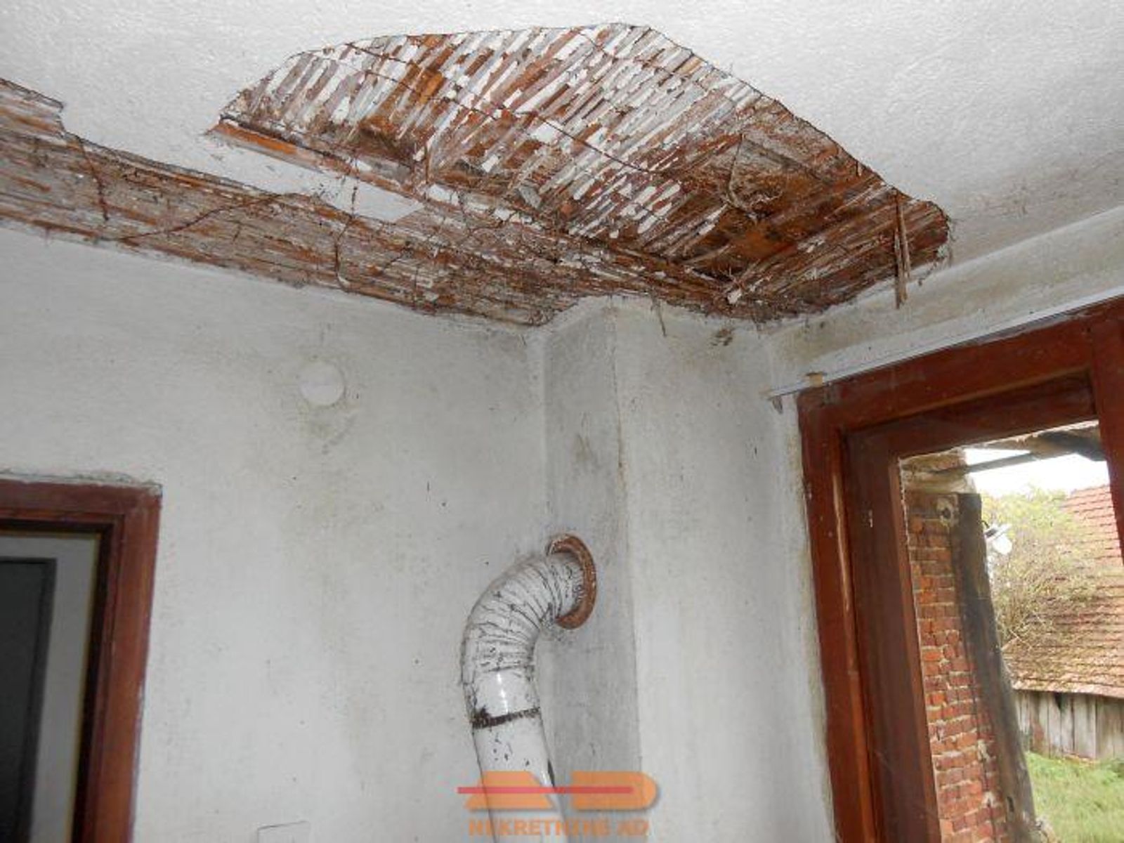 Kuća za renovaciju, parcela 8212 m2, Miljanovac! — fotografija 10