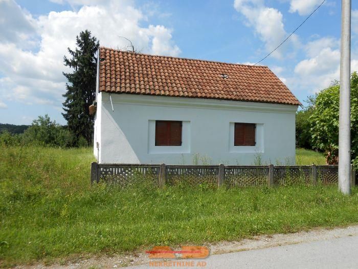 Kuća, objekt, dvor, okućnica, Dišnik!