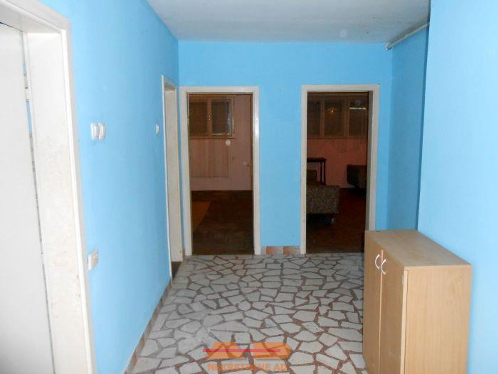Kuća sa 2 odvojena stana, objekt, dvorište! — fotografija 11