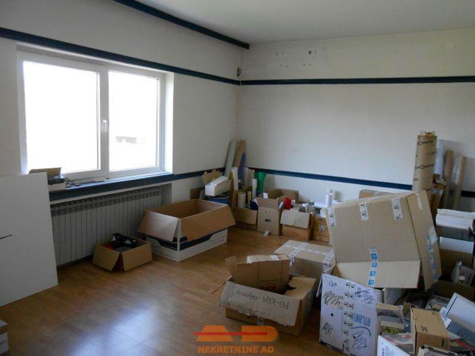 Poslovna građevina u centru Sirača! — fotografija 13