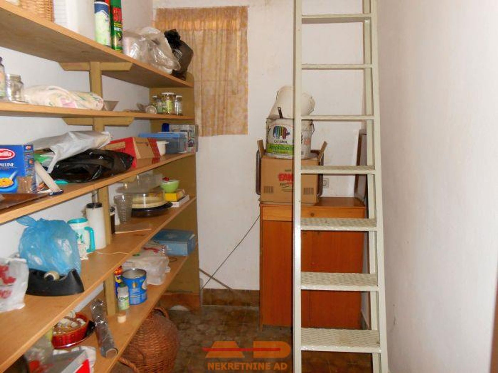 Kuća sa 2 odvojena stana, objekt, dvorište! — fotografija 26