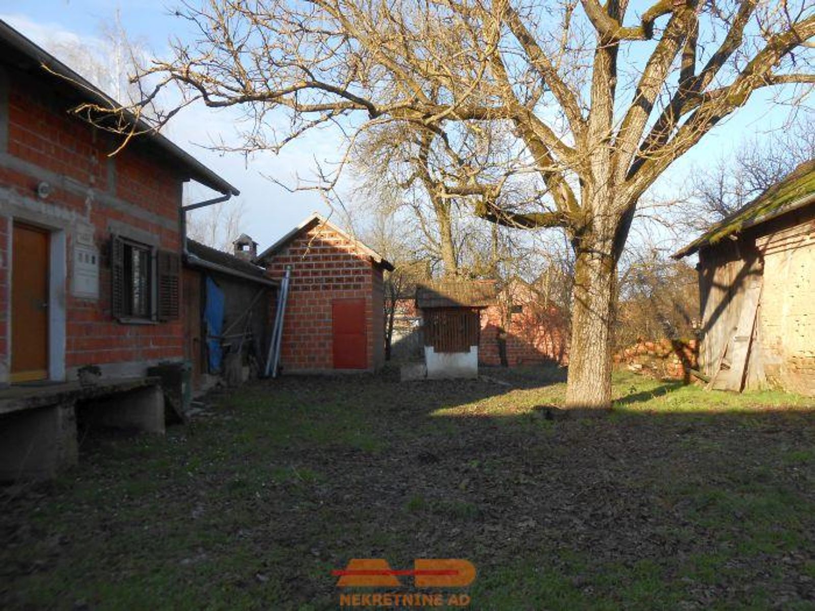 Kuća, objekti, zemljište 4.4 Ha, Blagorodovac! — fotografija 12