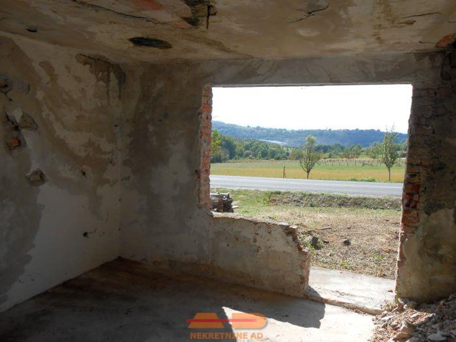 Oštećena kuća sa okućnicom, Batinjani! — fotografija 10