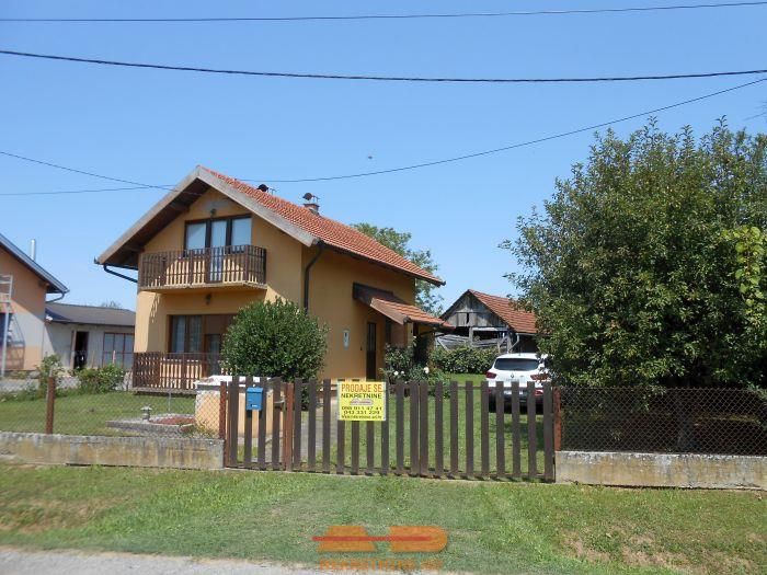 Useljiva kuća, garaža, parcela 4968 m2!