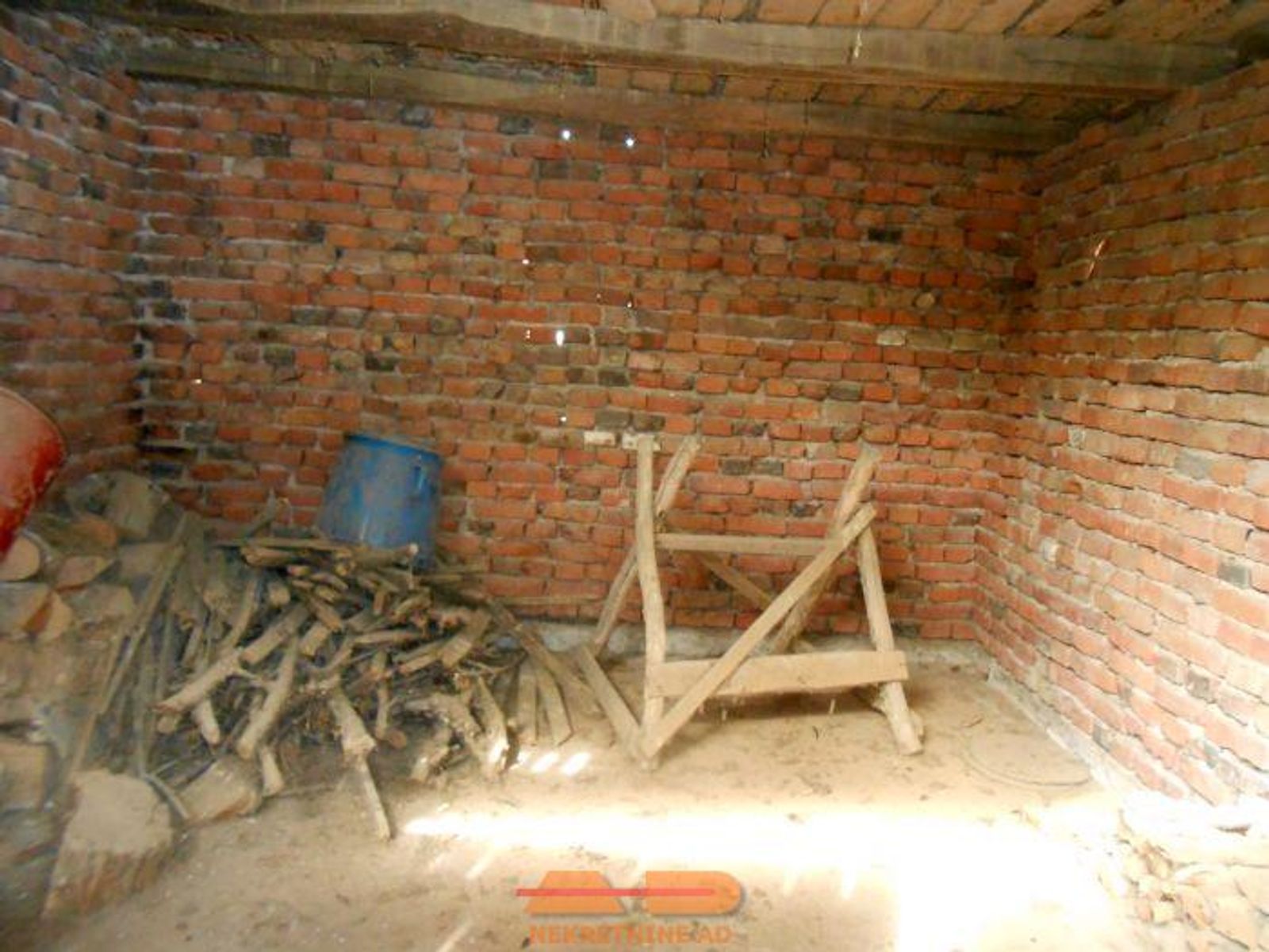 Kuća za renovaciju, objekti, Kip! — fotografija 12