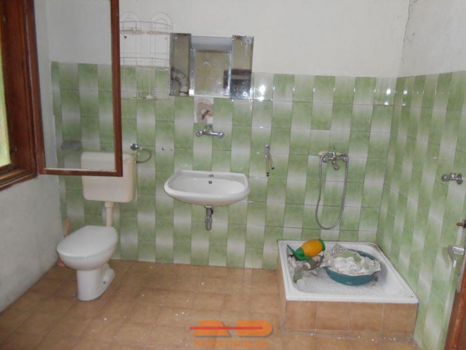 Kuća za renovaciju, parcela 8212 m2, Miljanovac! — fotografija 9