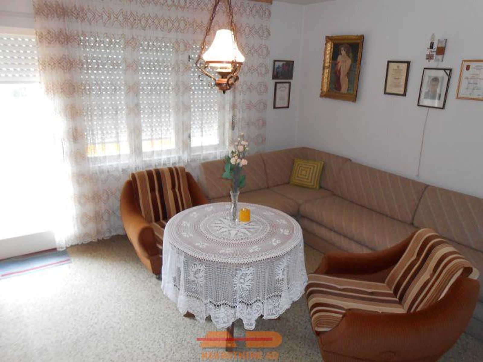 Kuća sa 2 stana, duplom garažom, dvor! — fotografija 24