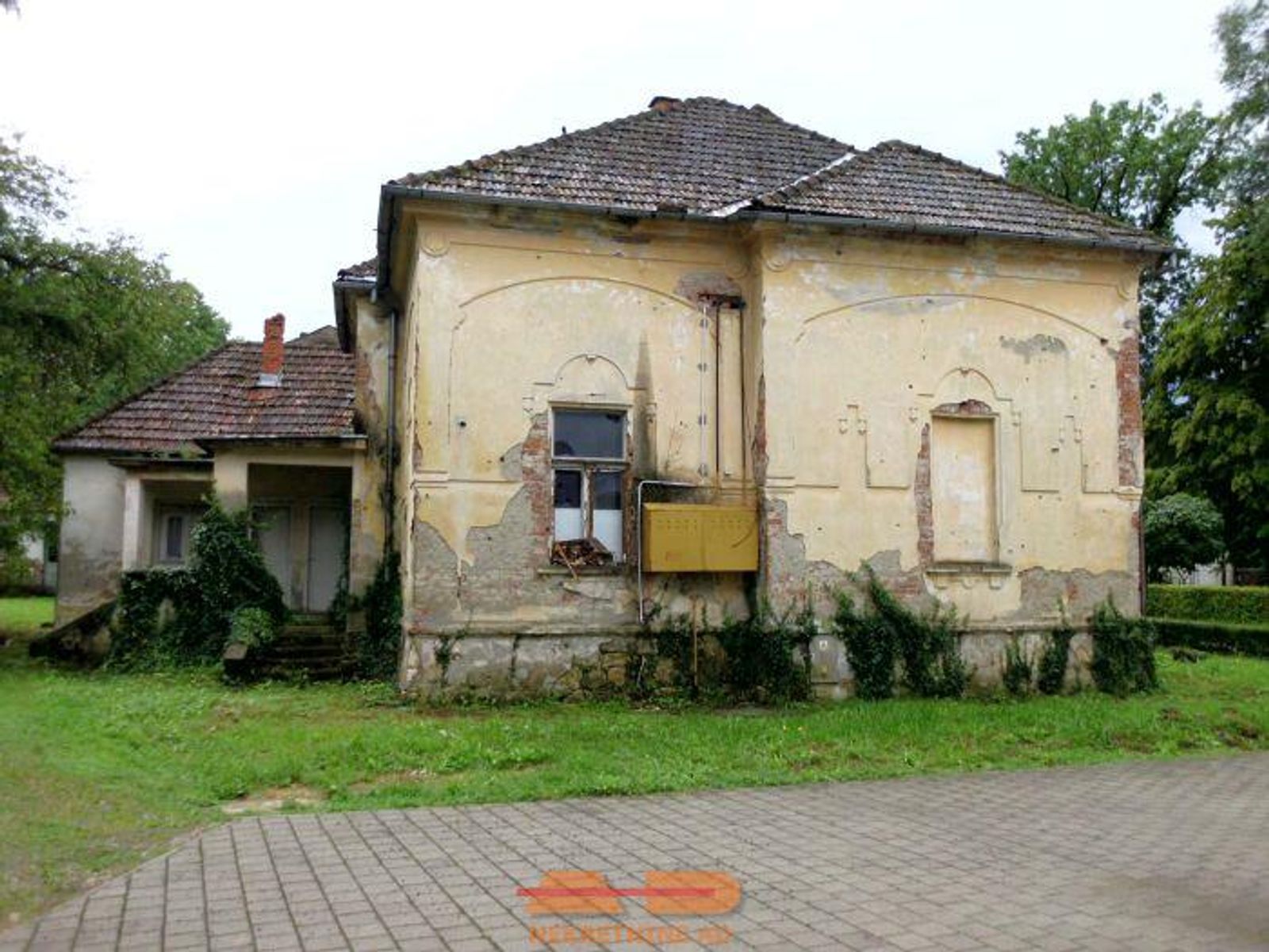 Stara vila pored Lječilišta, u centru Lipika! — fotografija 7