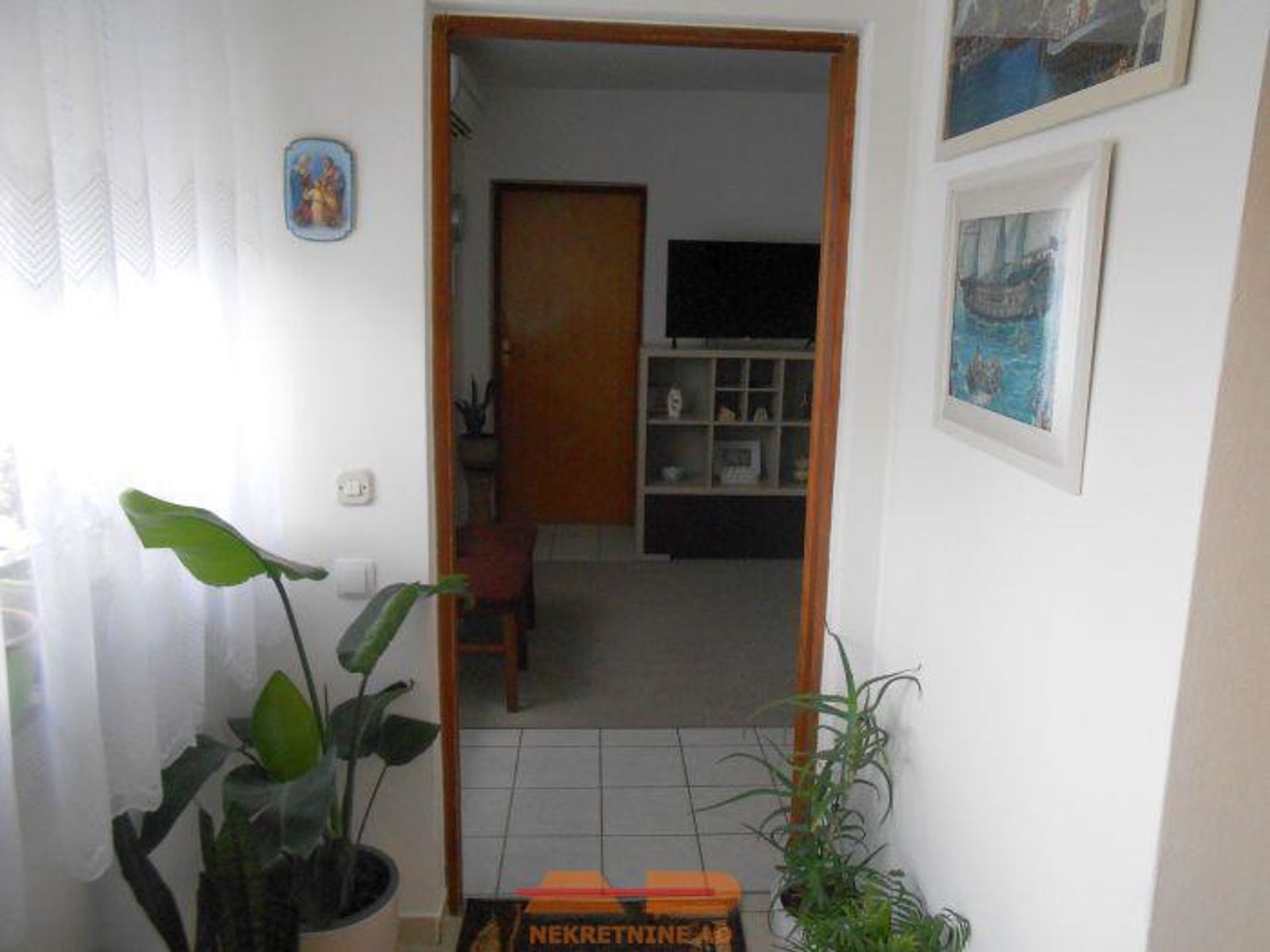 Renovirana- krov, fasada, stolarija, G. Daruvar! — fotografija 14