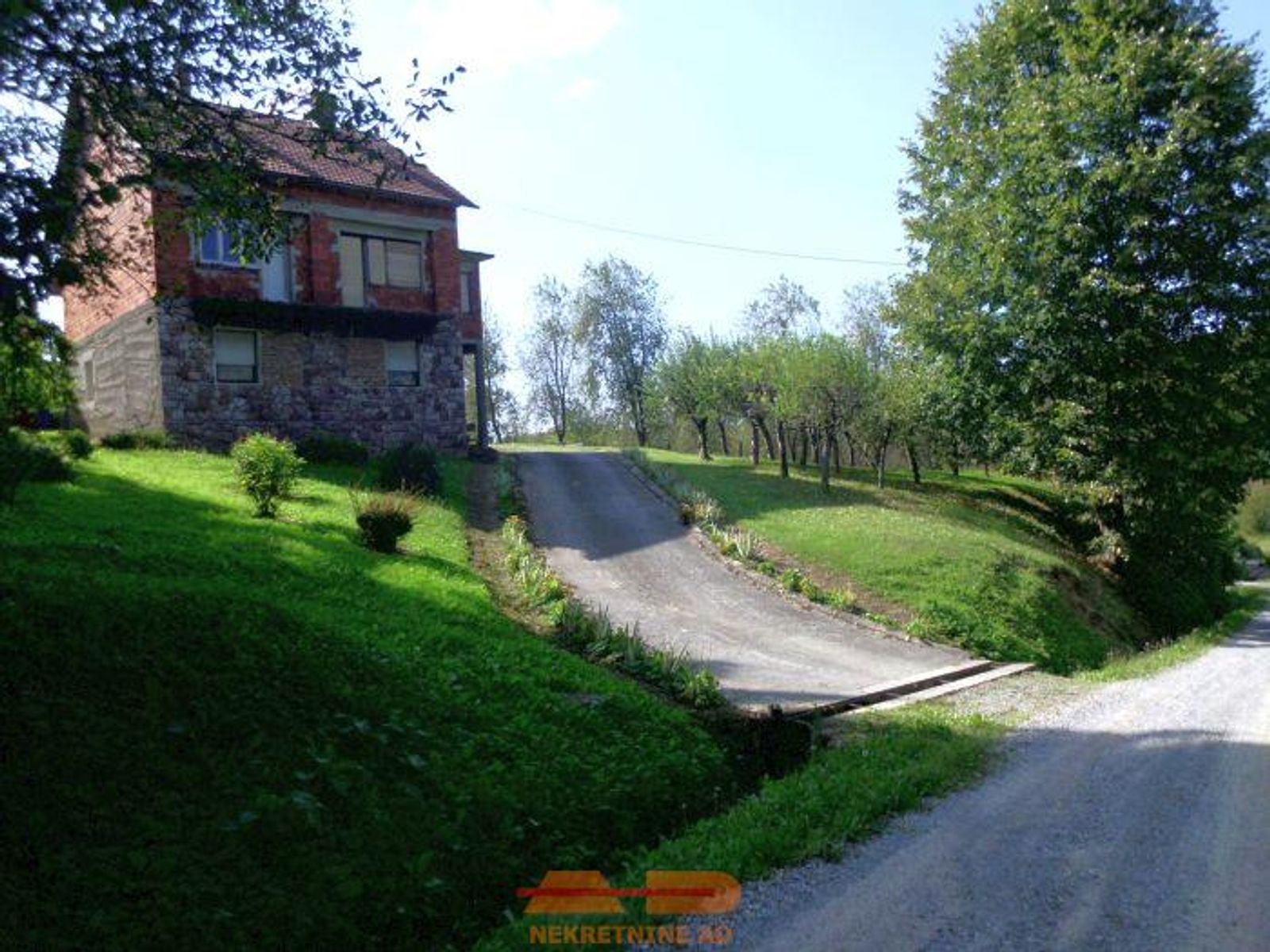 Kuća + farma + okućnica, u prirodi, Vrbovac! — fotografija 1