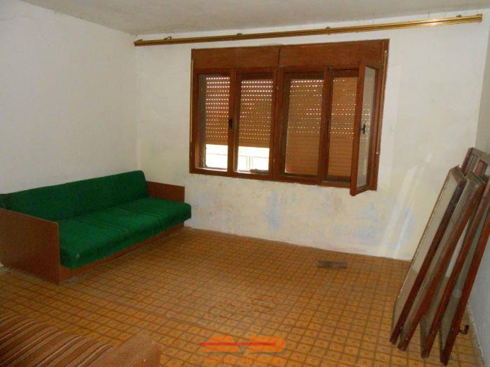 Kuća za renovaciju, parcela 8212 m2, Miljanovac! — fotografija 11