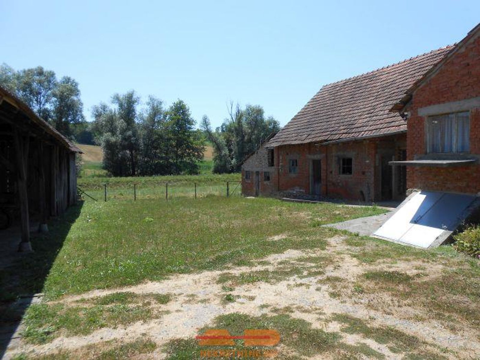 Kuća, pomoćni objektim, zemljište, Ljudevit Selo! — fotografija 10