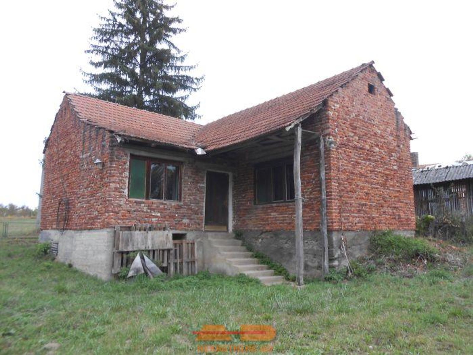 Kuća za renovaciju, parcela 8212 m2, Miljanovac! — fotografija 7
