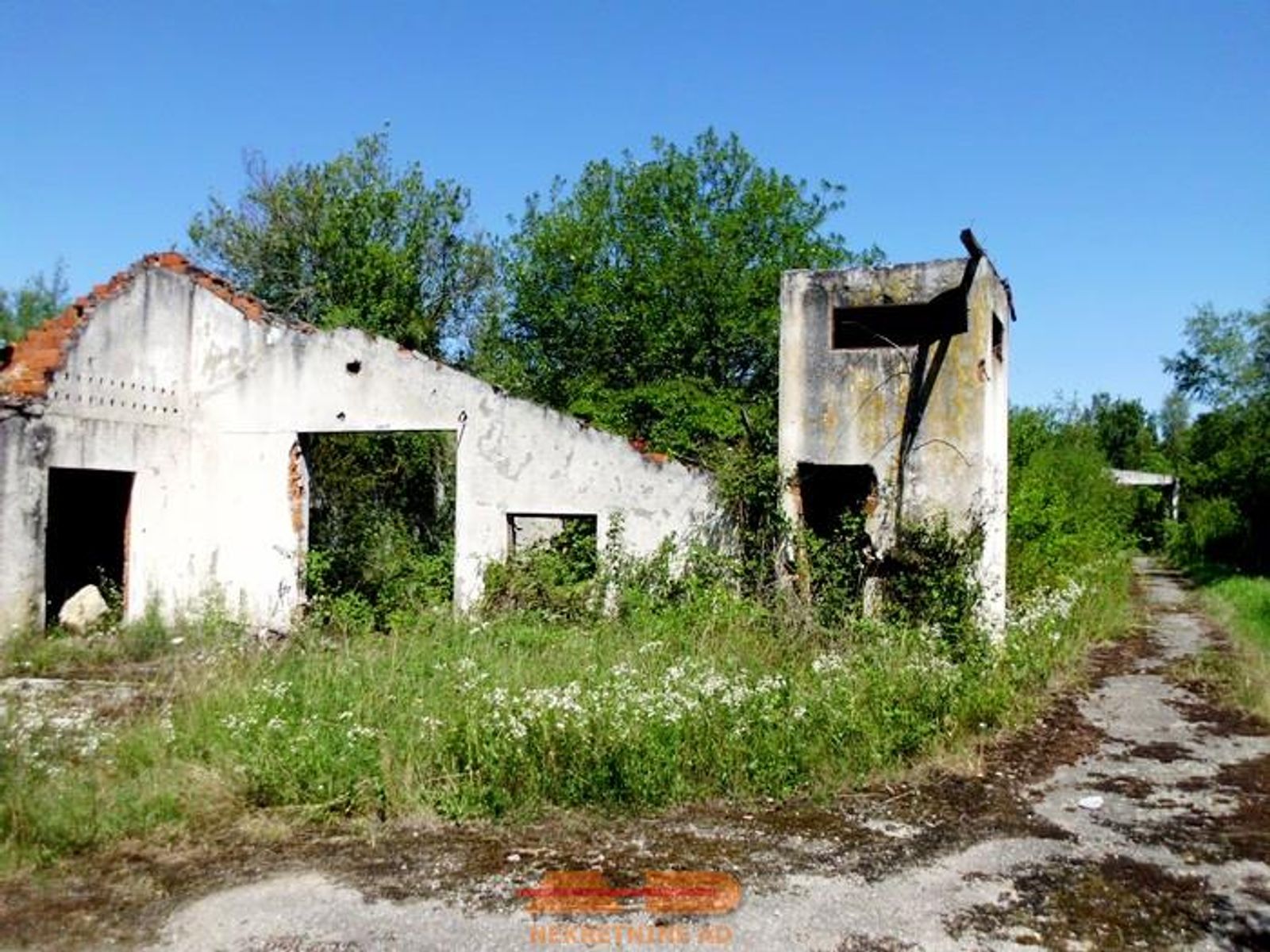 Kuća sa objektima i potkućnicom, Kukunjevac! — fotografija 4