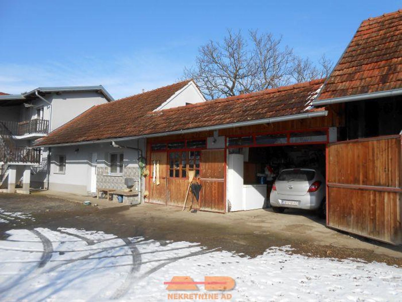 Renovirana kuća, dvorišni stan, garaže, okućnica! — fotografija 6
