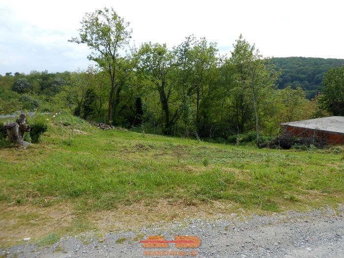 Građevinsko zemljište i okućnica, 899 m2!