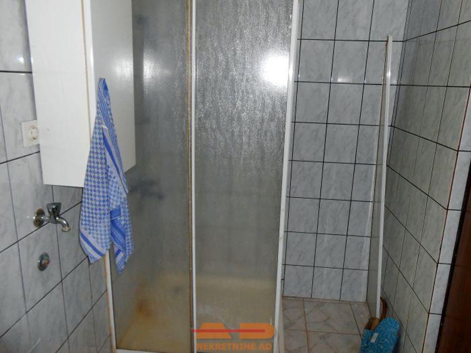 Kuća + pom. zgrade, Lipovac Majur — fotografija 18