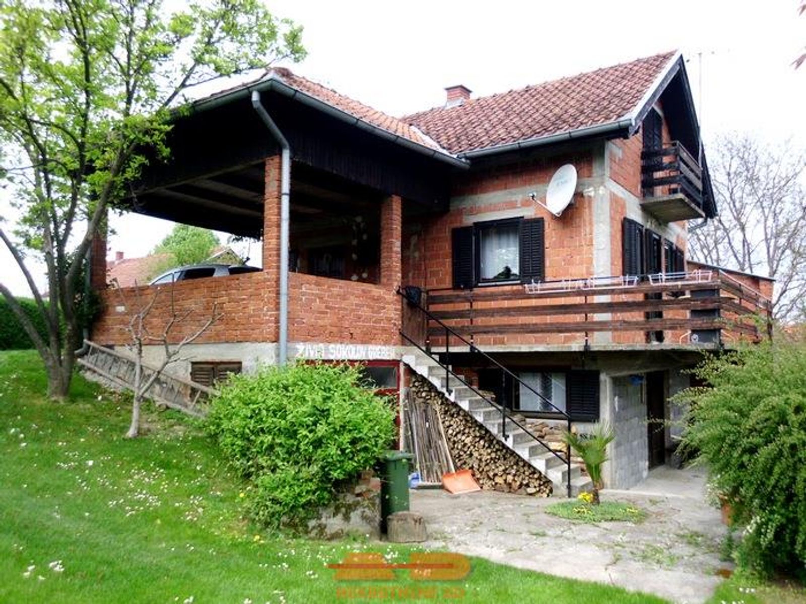 Novija, useljiva, garaža, predivan pogled! — fotografija 3