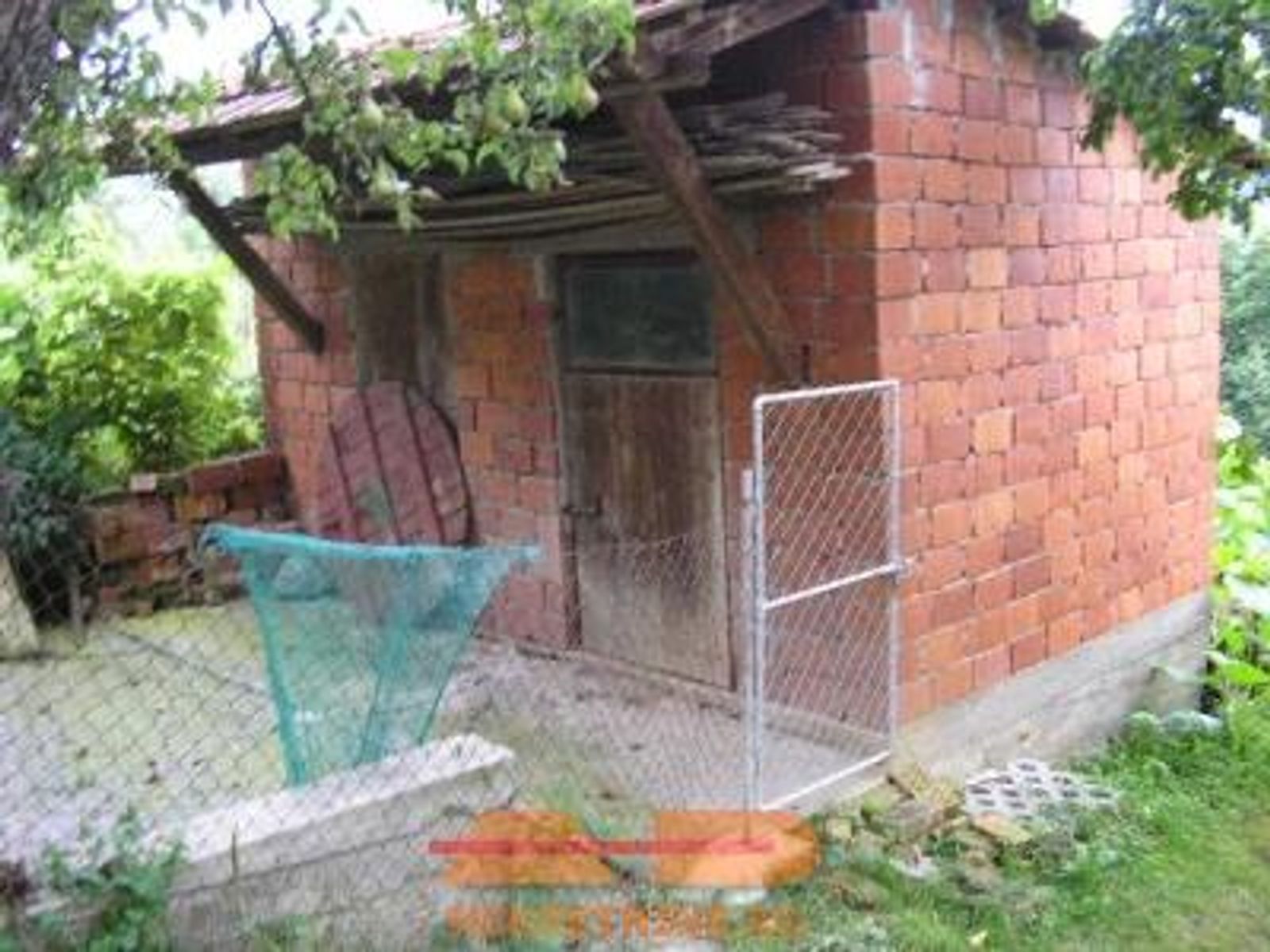 Kuća sa dva odvojena stana, Vrbovac — fotografija 2