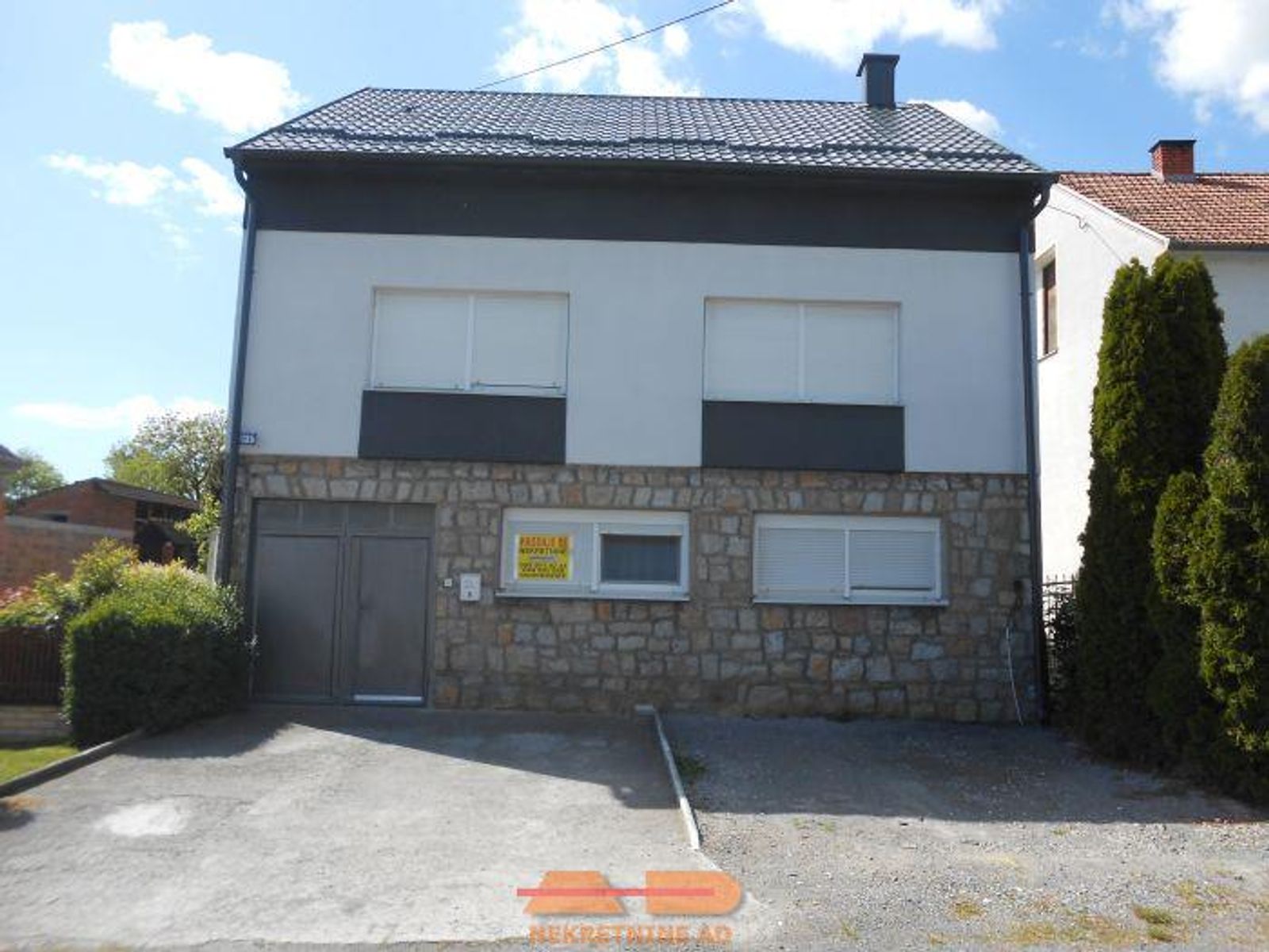 Renovirana, zgrade, parcela 2099 m2! — fotografija 1