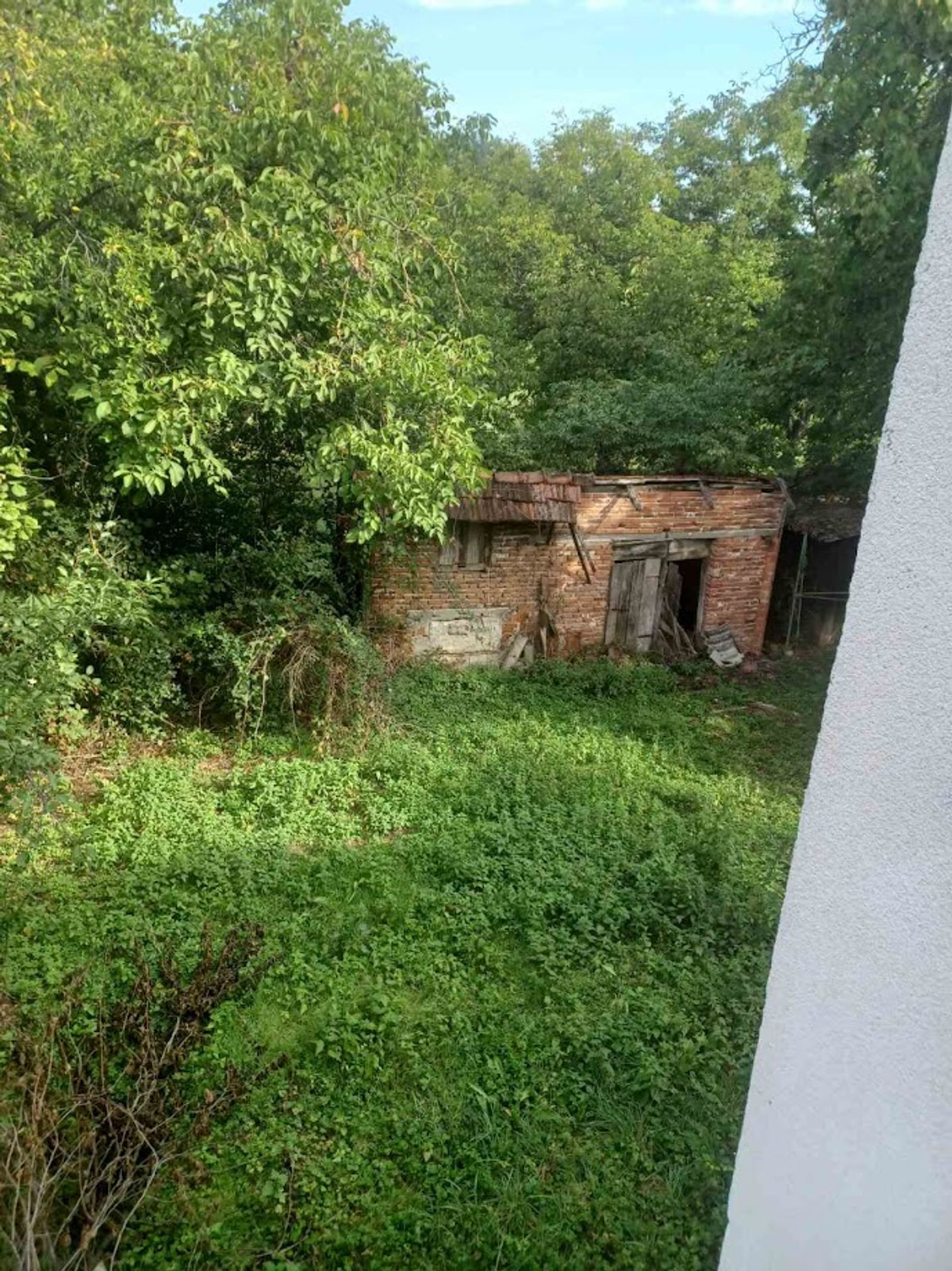 Kuća za adaptaciju sa 2 stana, mirna lokacija! — fotografija 6