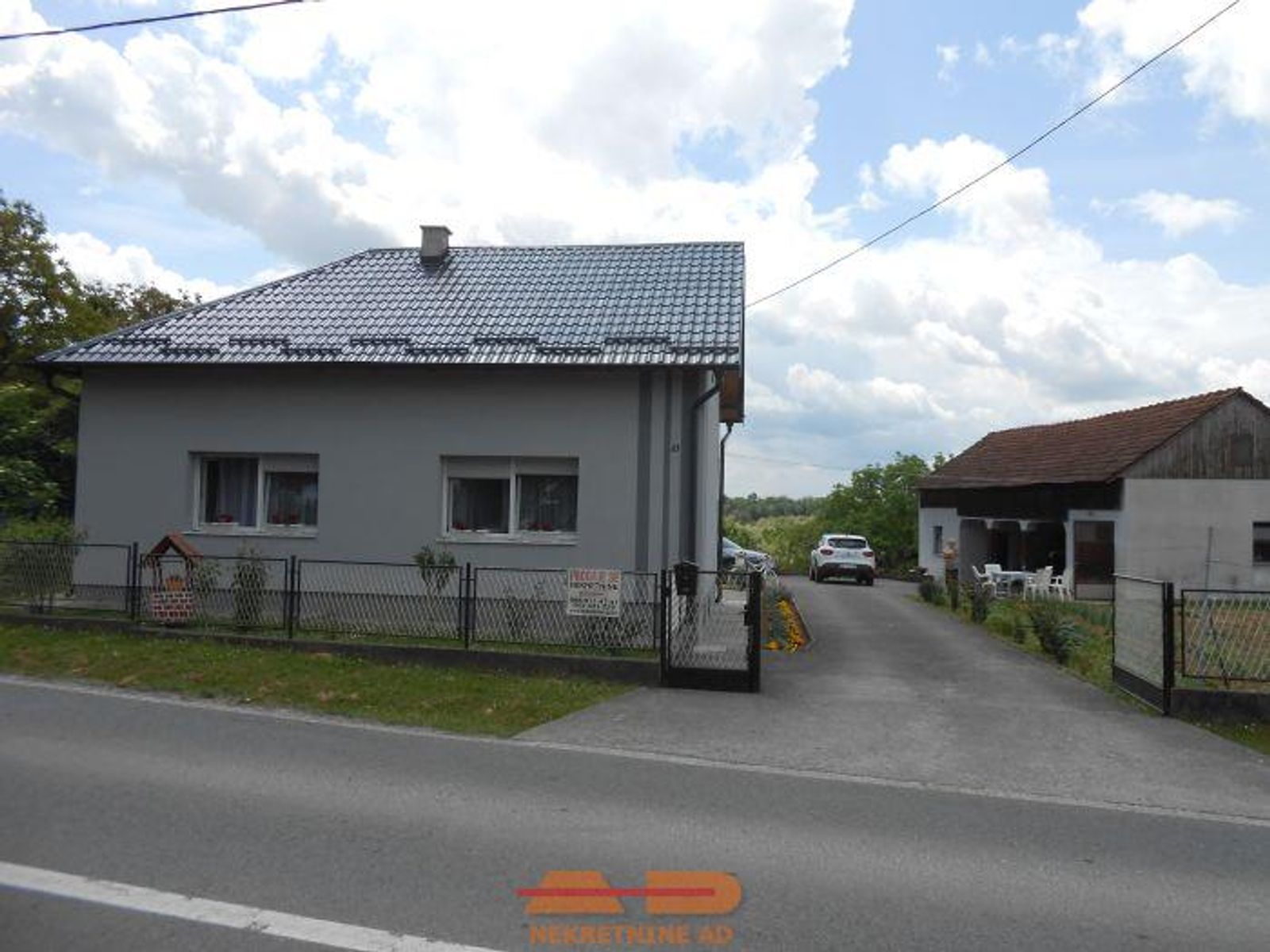 Renovirana- krov, fasada, stolarija, G. Daruvar! — fotografija 3