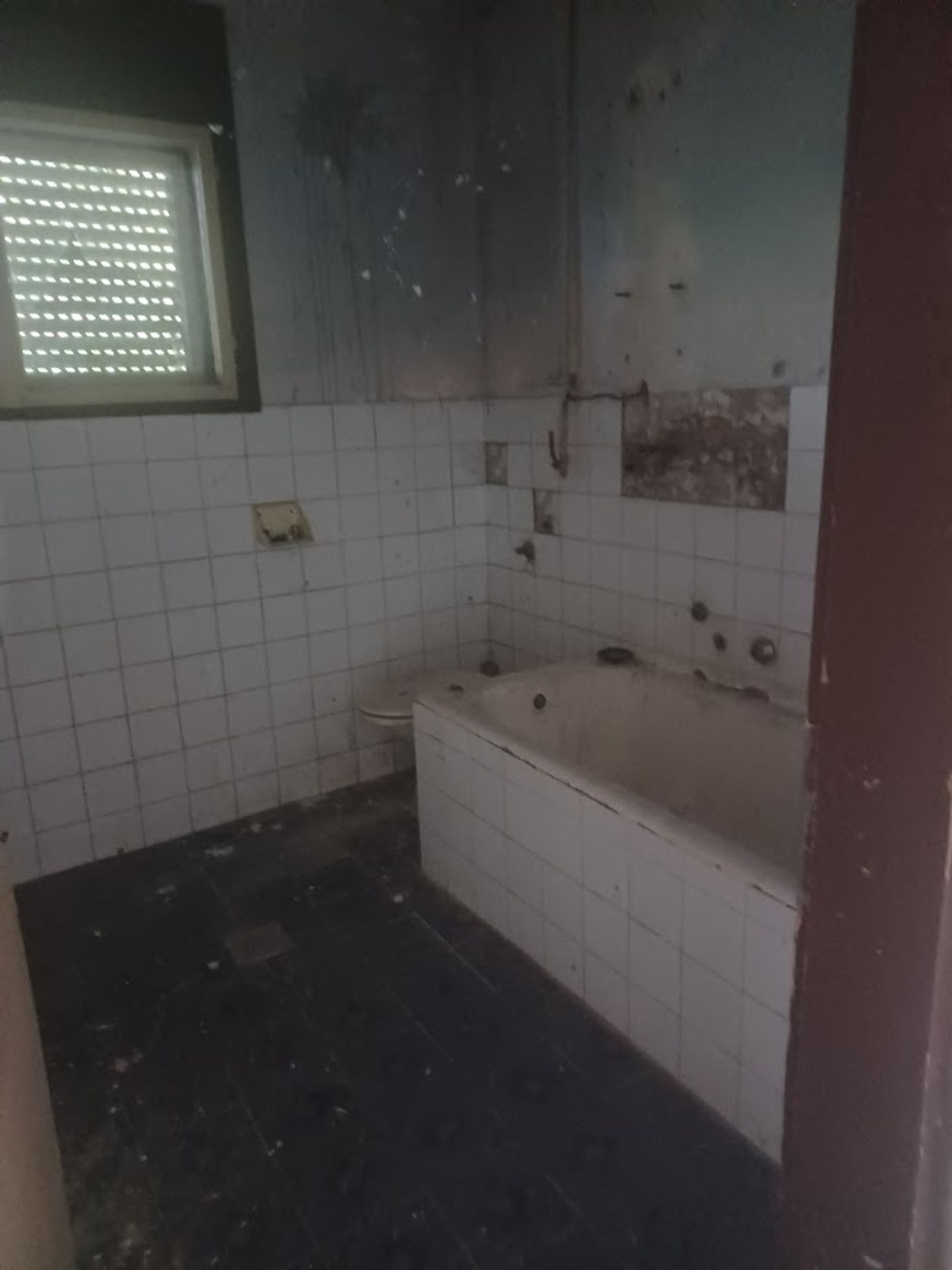 Kuća za adaptaciju sa 2 stana, mirna lokacija! — fotografija 4