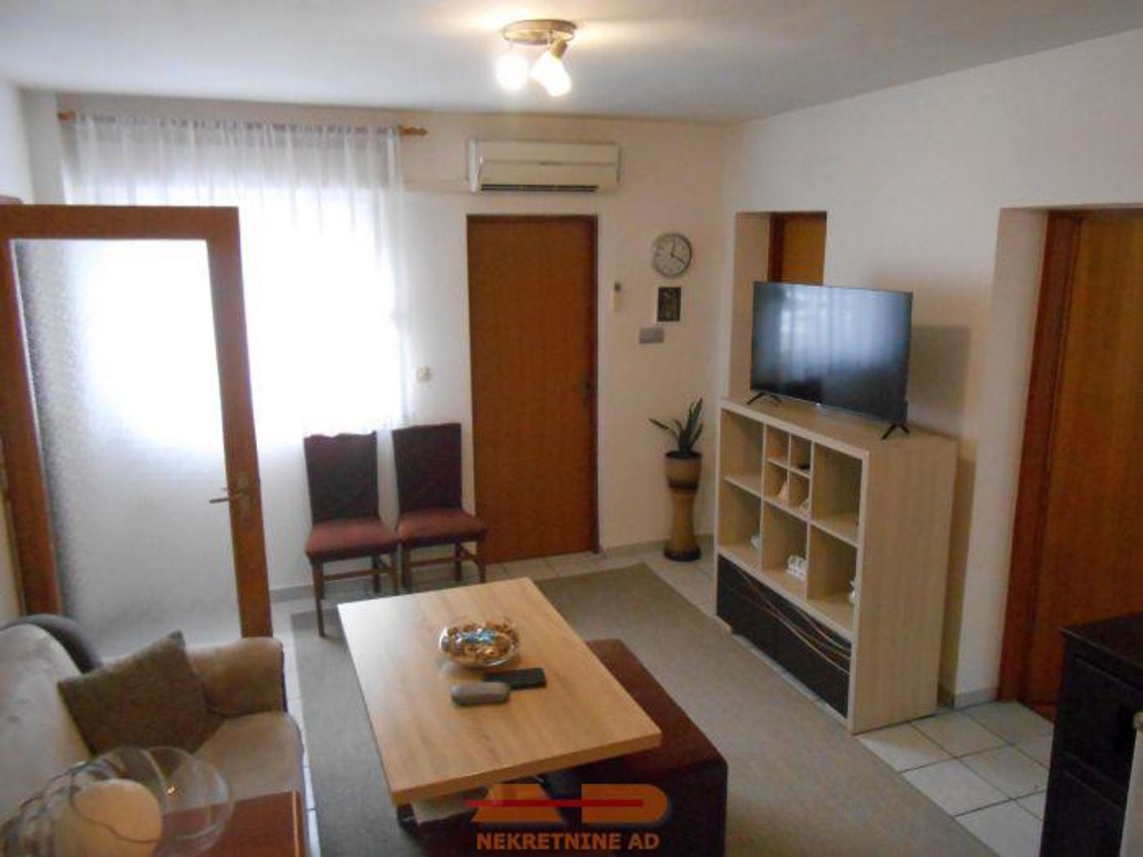 Renovirana- krov, fasada, stolarija, G. Daruvar! — fotografija 20