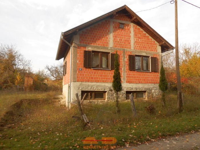 Novija kuća sa okućnicom u prirodi, D. Cjepidlake!