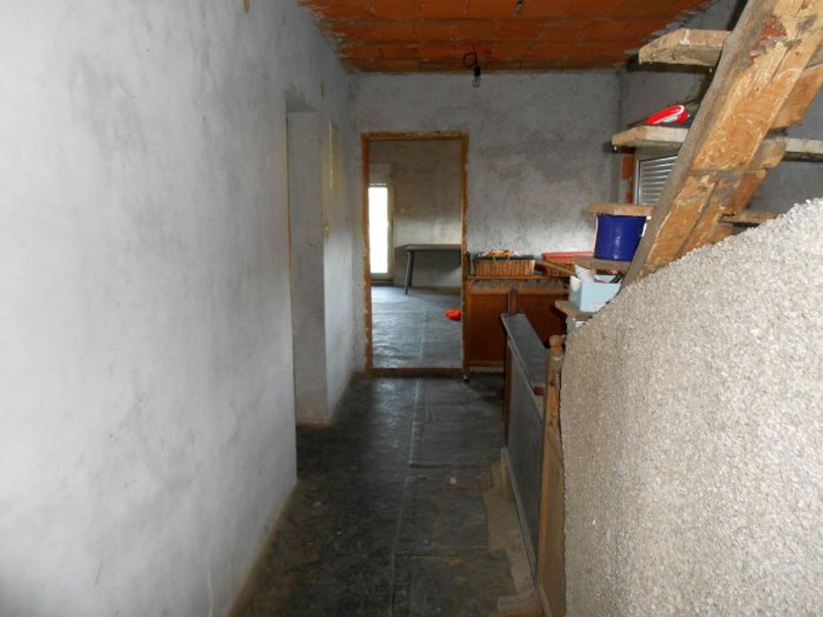 Kuća + dograđeni dio sa 2 stana, okućnica! — fotografija 18