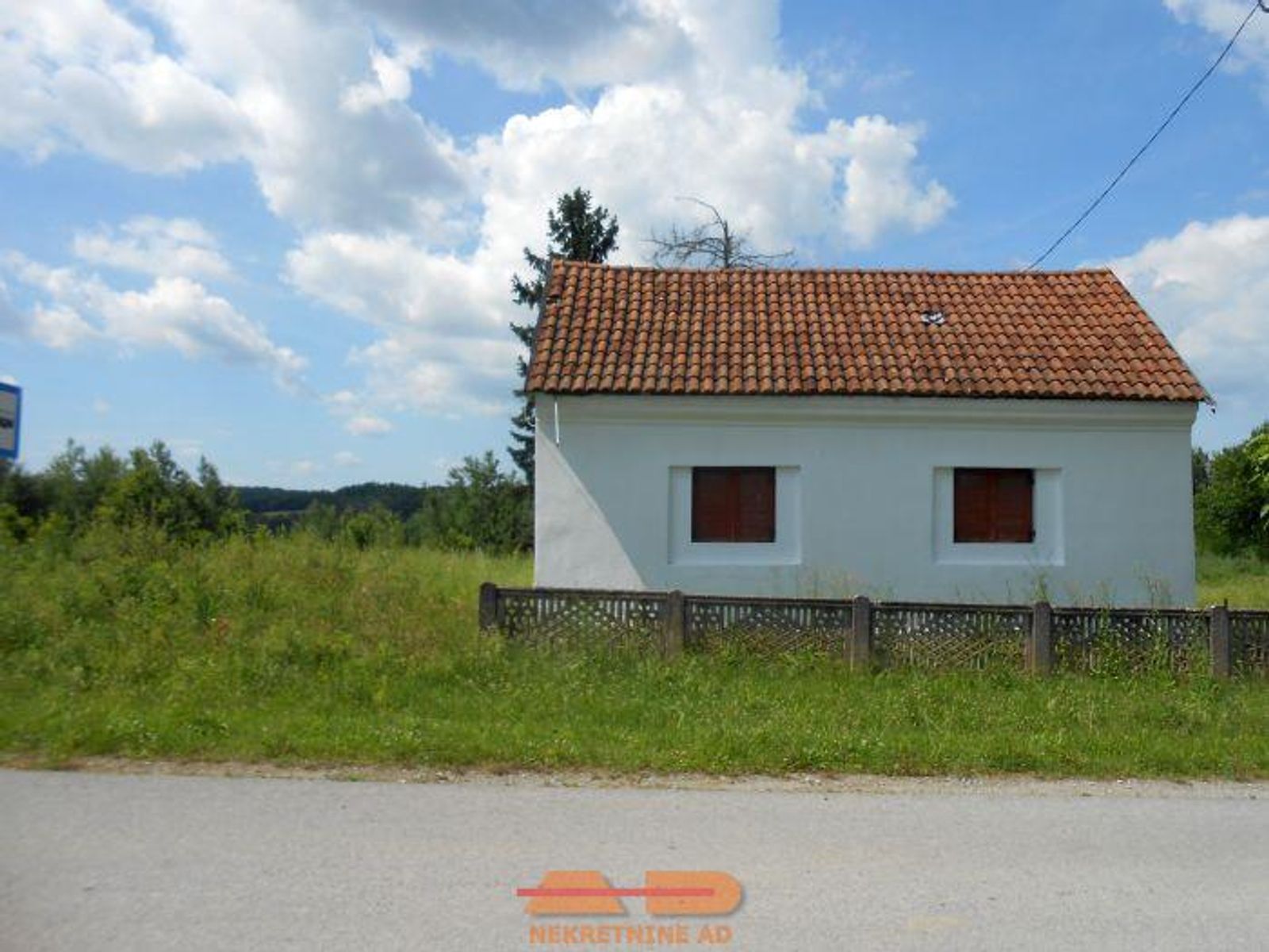 Kuća, objekt, dvor, okućnica, Dišnik! — fotografija 1