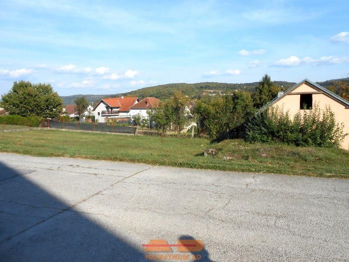 2 gradilišta na odličnoj lokaciji u Pakracu!