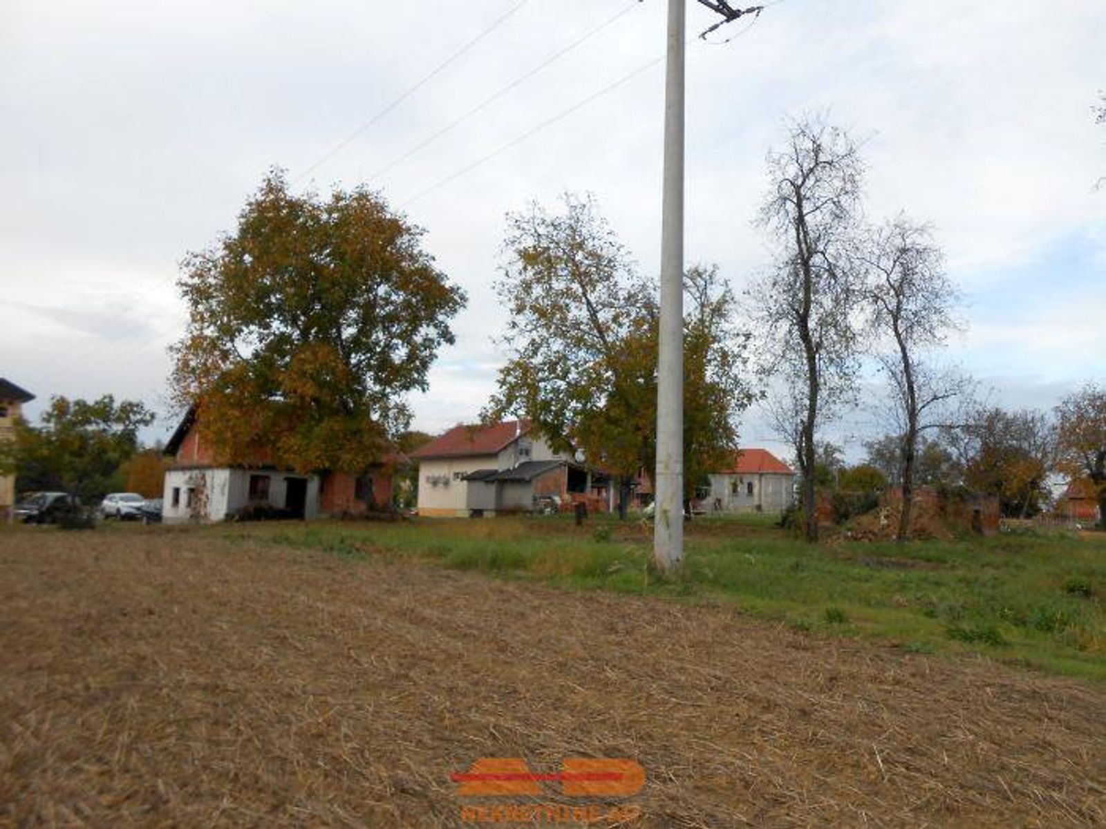 Novija kuća, garaža, parcela 13286 m2! — fotografija 12