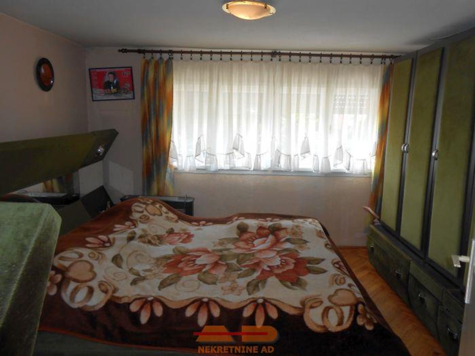 Useljiva, mogućnost 2 stana, objekti, lokacija! — fotografija 18