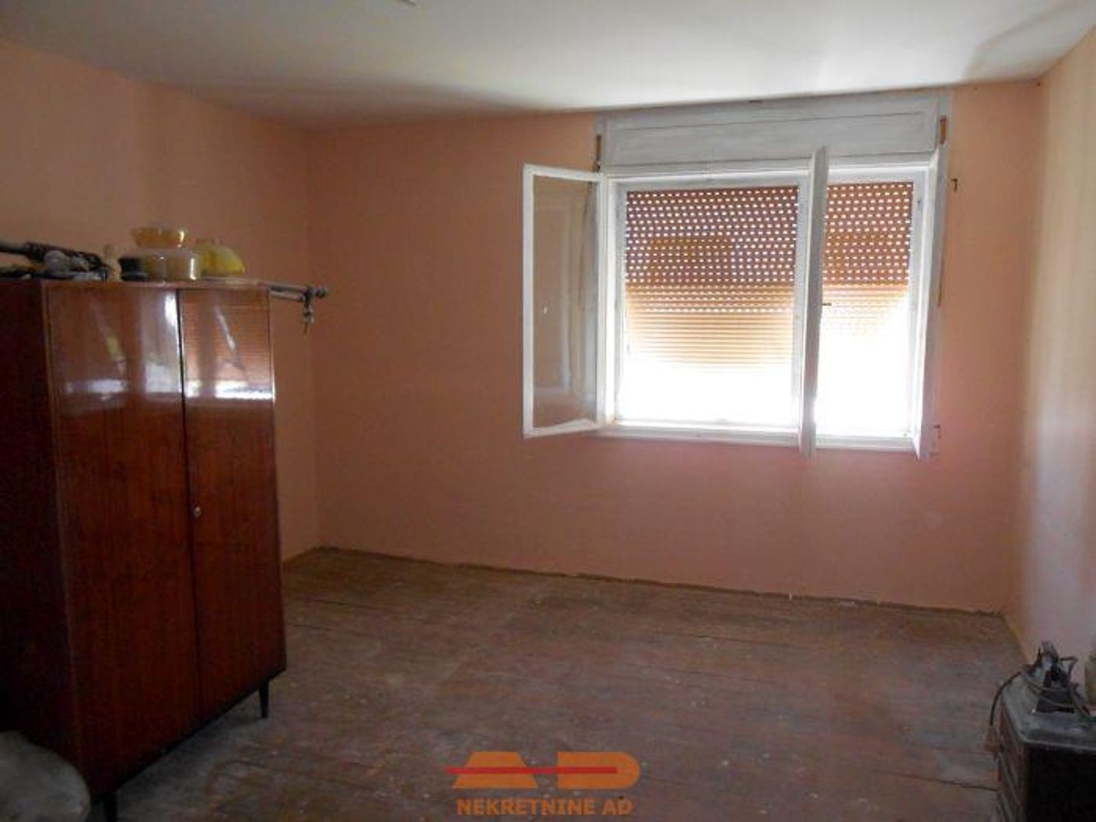 Kuća + pom. zgrade, Lipovac Majur — fotografija 11