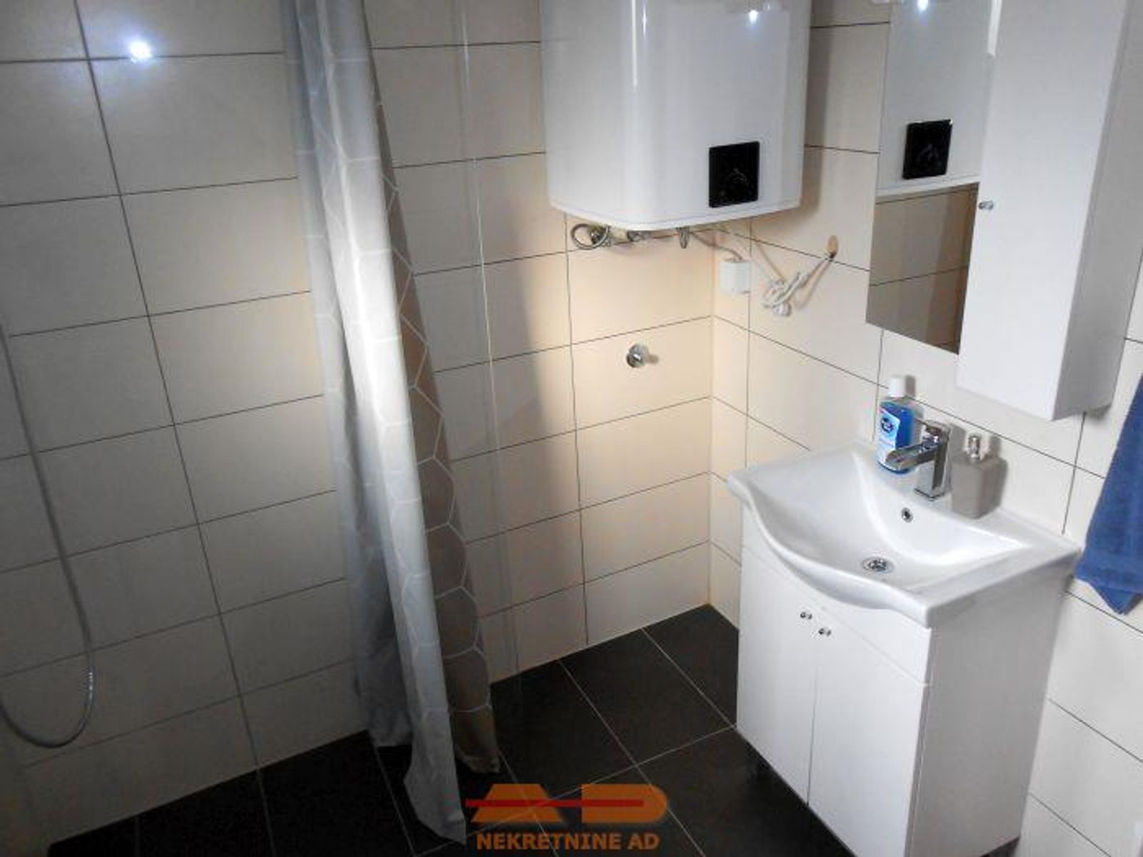 Renovirana, objekti, u prirodi, parcela 8.341 m2! — fotografija 16