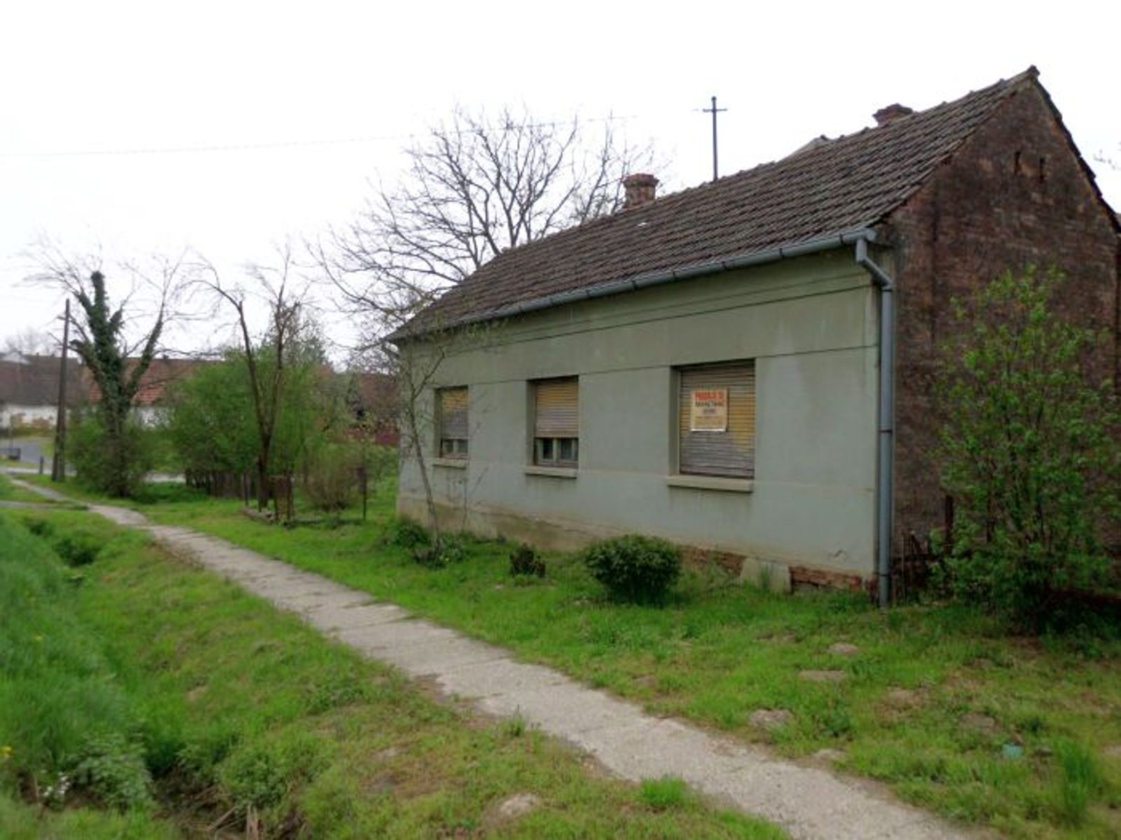 Starija kuća sa objektima, gradilište, V. Zdenci — fotografija 2