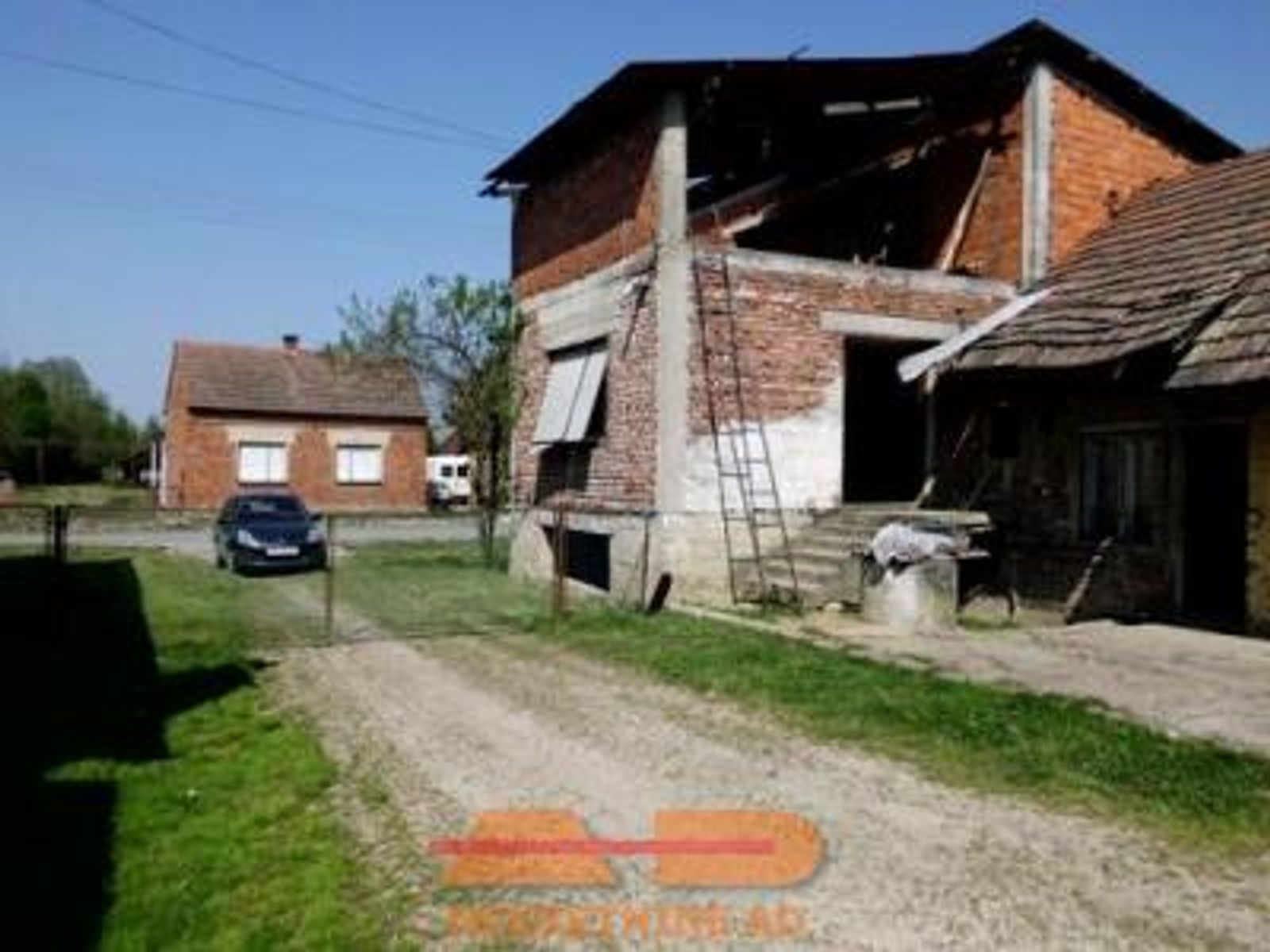 Kuća roh-bau + hala, Veliki Zdenci — fotografija 5