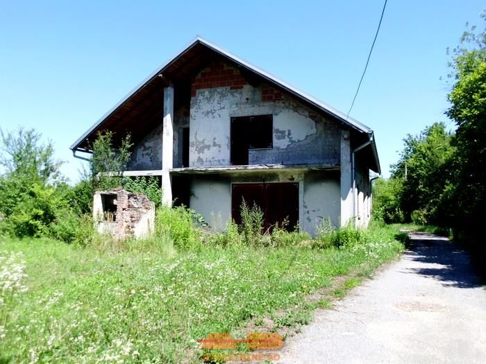 Kuća sa objektima i potkućnicom, Kukunjevac!