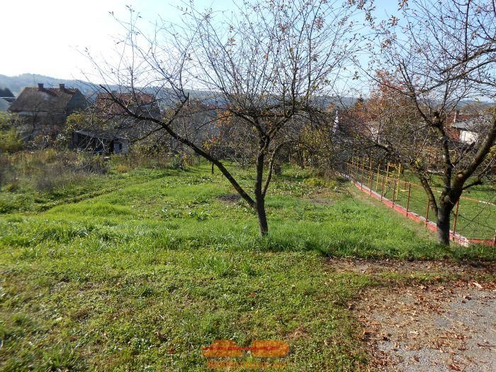 Građevinsko zemljište, 453 m2, slijepa ulica!