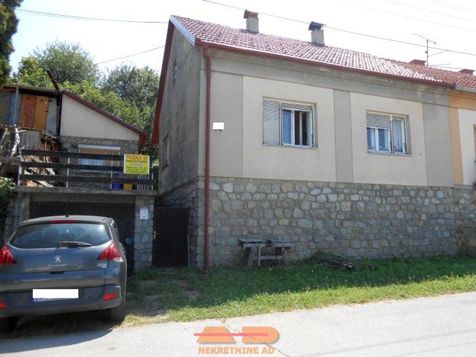 Useljiva kuća sa dvorištem, Daruvar!!