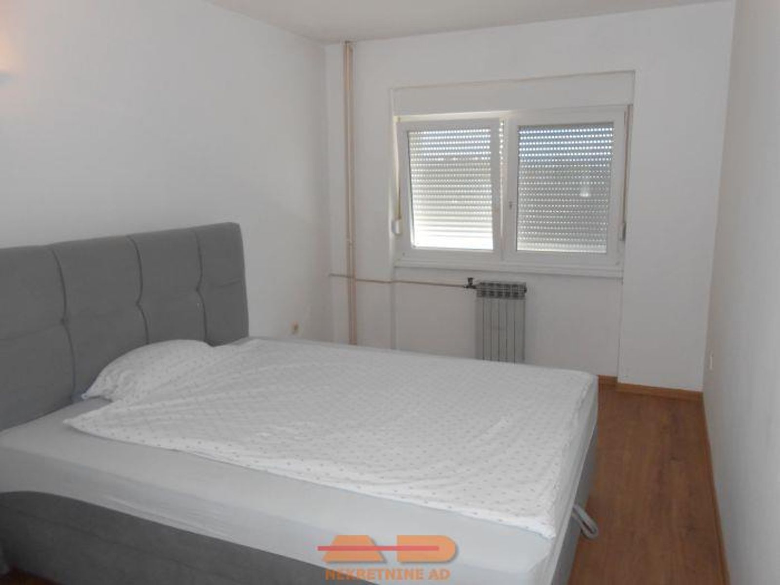 Centar, 60 m2, 1. kat, obnovljena zgrada! — fotografija 9