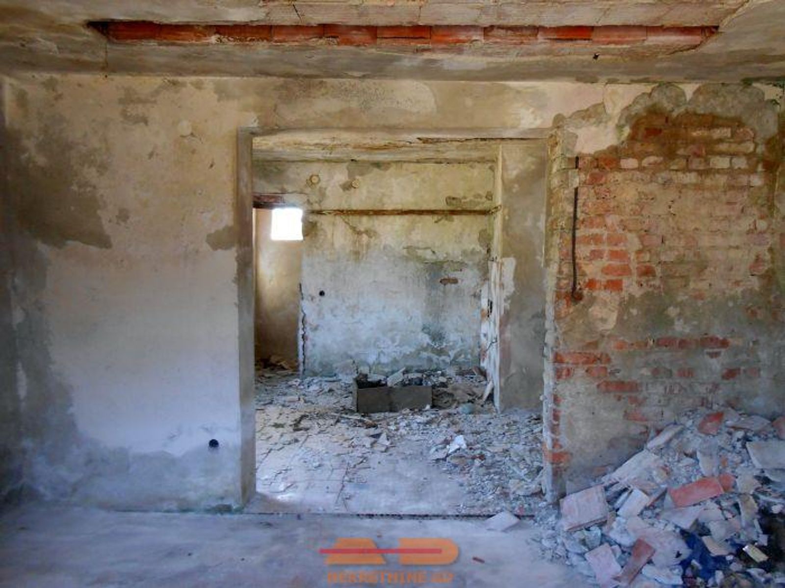 Oštećena kuća sa okućnicom, Batinjani! — fotografija 12