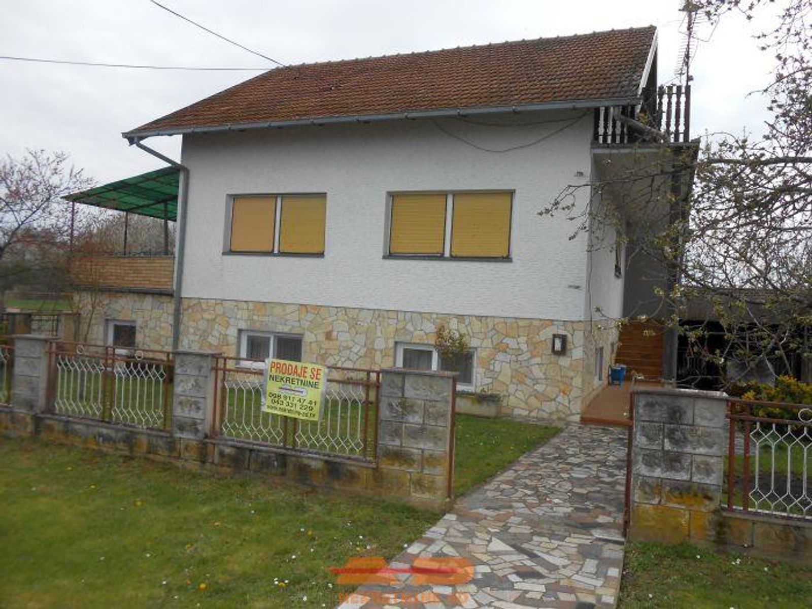 Kuća, objekti, parcela 11790 m2, Dioš!