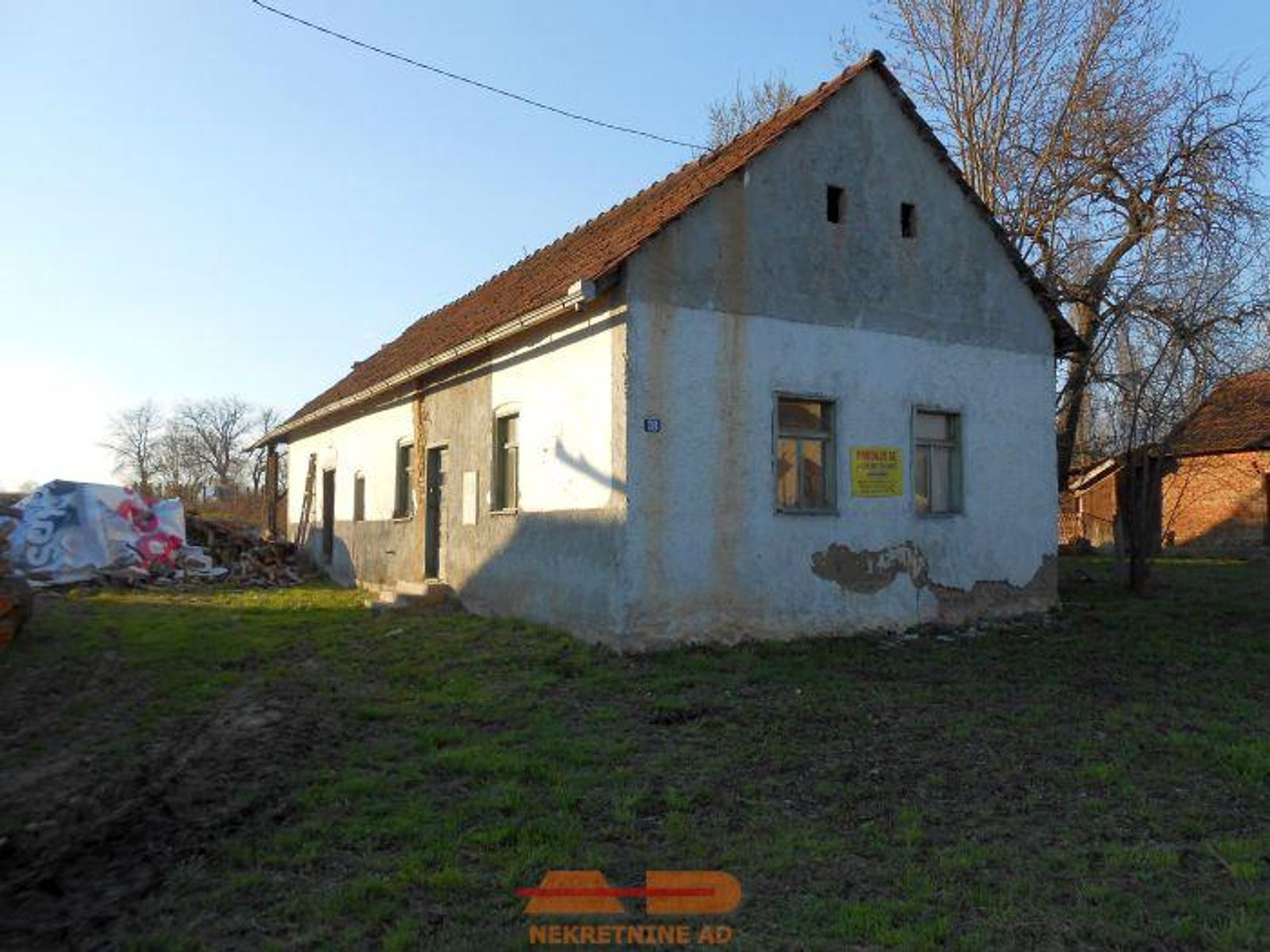 Starija kuća sa dvorištem na mirnoj lokaciji! — fotografija 2