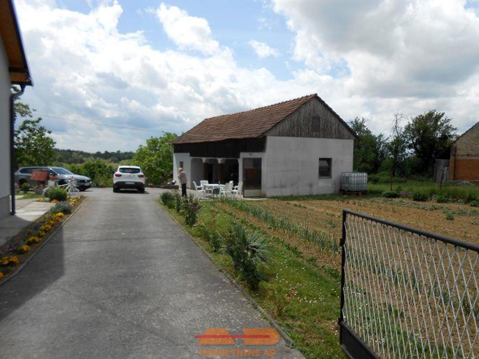 Renovirana- krov, fasada, stolarija, G. Daruvar! — fotografija 5