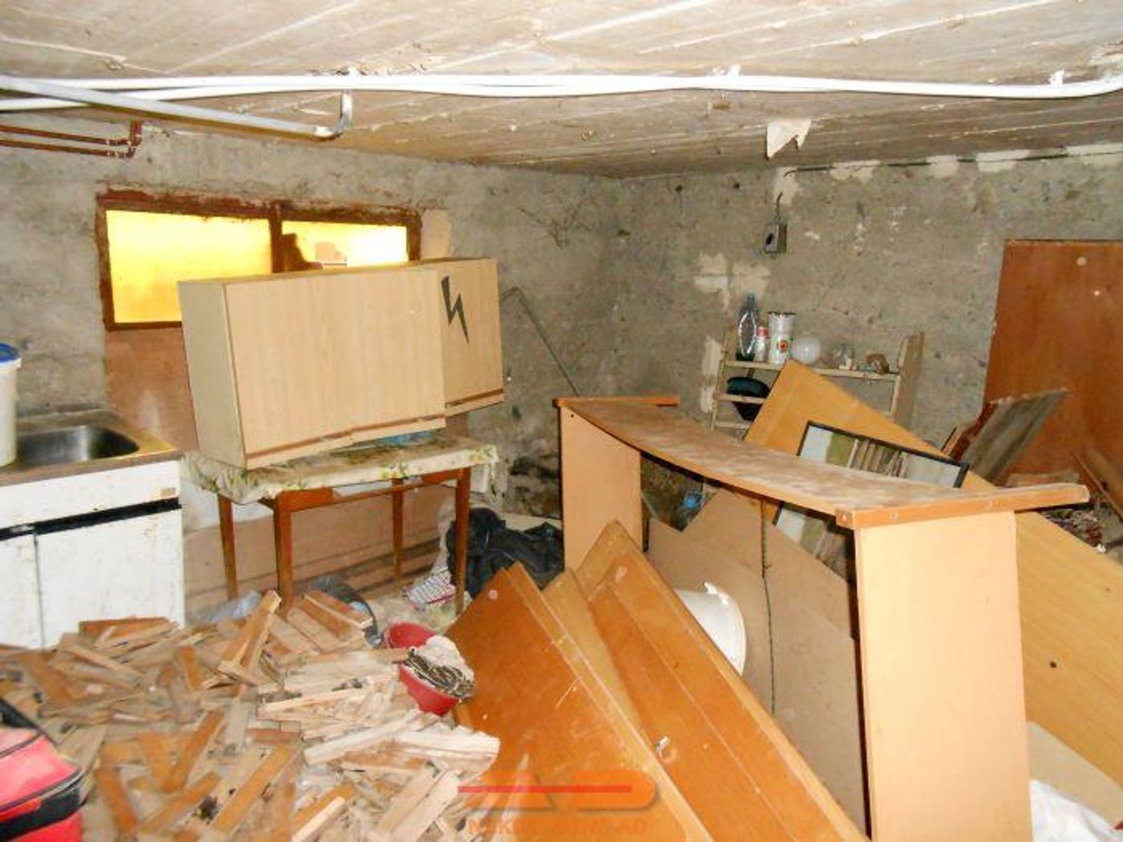 Kuća sa 2 odvojena stana, Pakrac! — fotografija 16